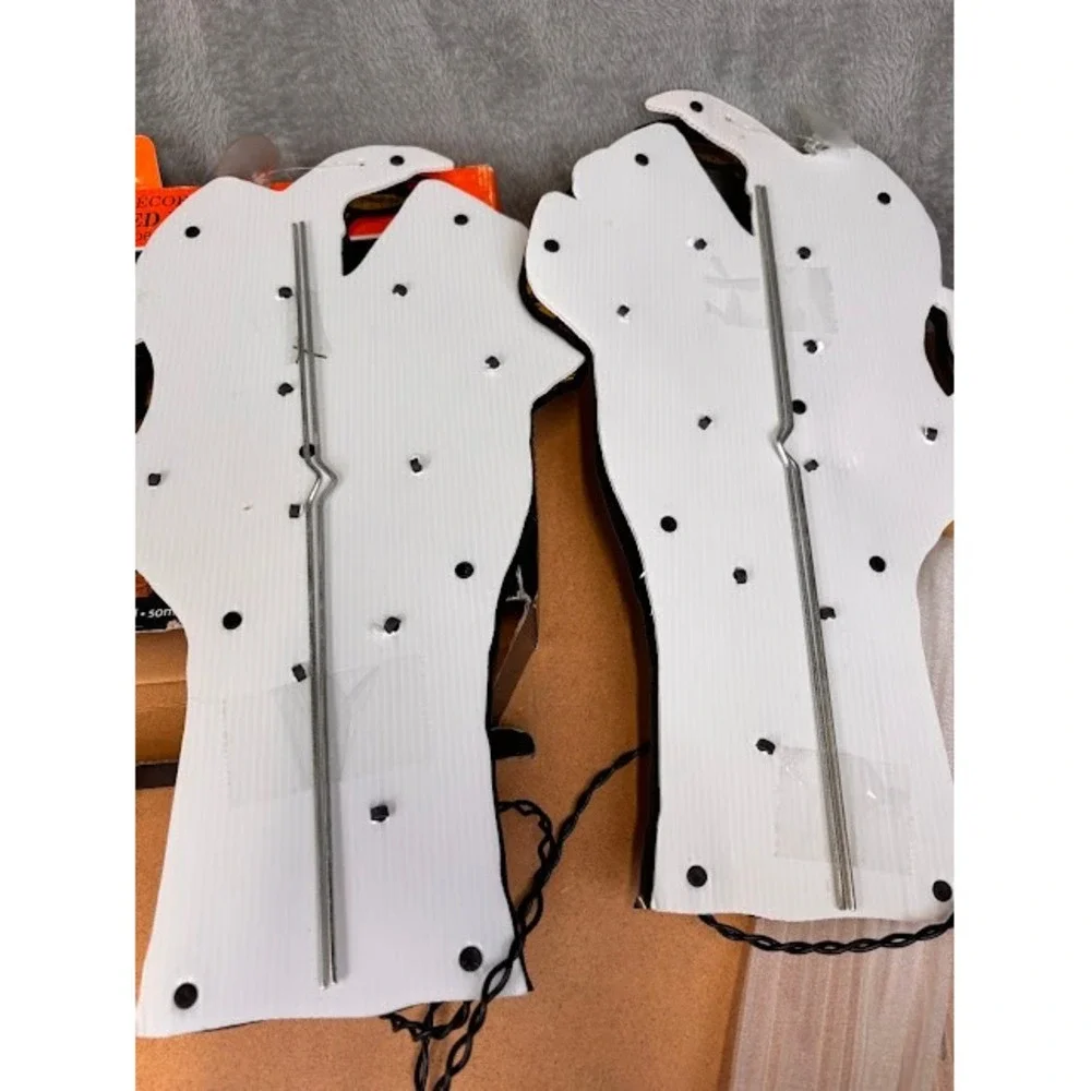 Halloween Lighted Monster Hands 18.5 Inch‎ Yard Stakes Window Decor 2 Piece Set